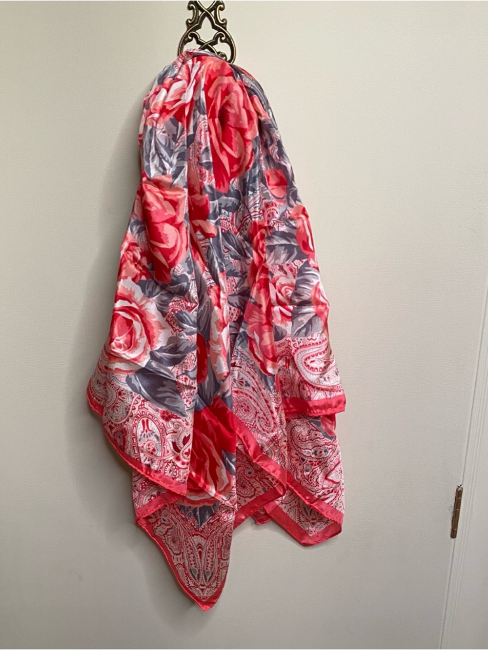 Honey 100% Silk Scarf Red Floral Paisley Large Square Japan - Picture 5 of 6